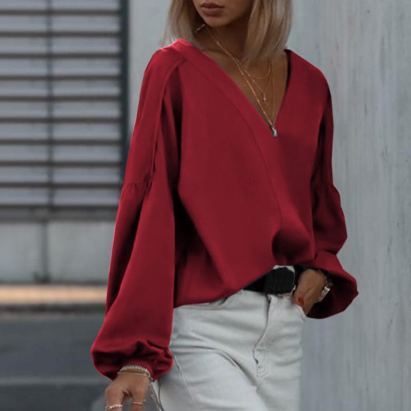 חולצת אוברסייז מבריקה צווארון וי ושרוולי ענן duali