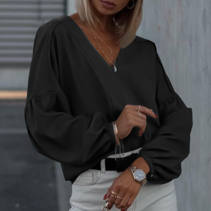 חולצת אוברסייז מבריקה צווארון וי ושרוולי ענן duali