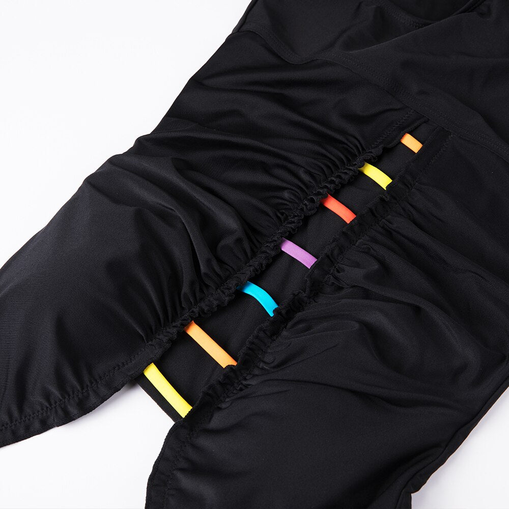 בגד ים מחטב בגזרה מחמיאה COLORS
