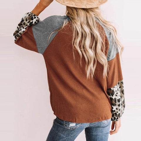 חולצת טוניקה שופעת בעיצוב מנומר קלאסי leopard